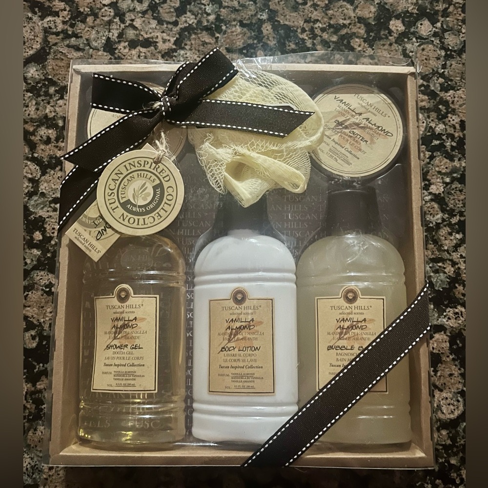 NWT - Tuscan Hills Vanilla Almond Bath Gift Set